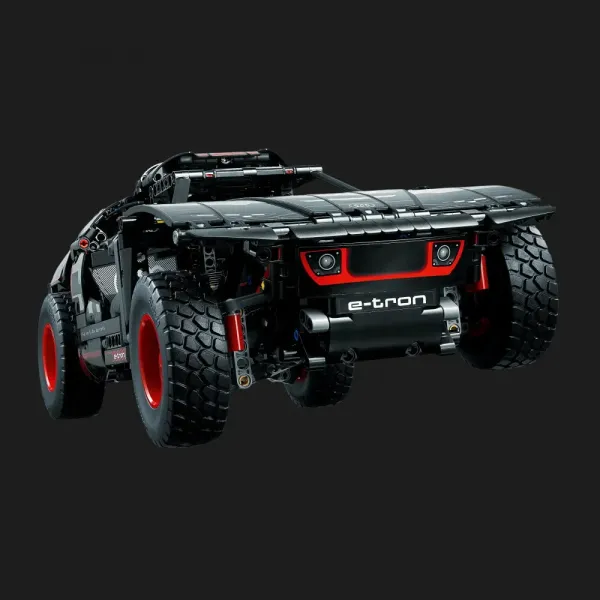 Конструктор LEGO Technic Audi RS Q e-tron (42160)