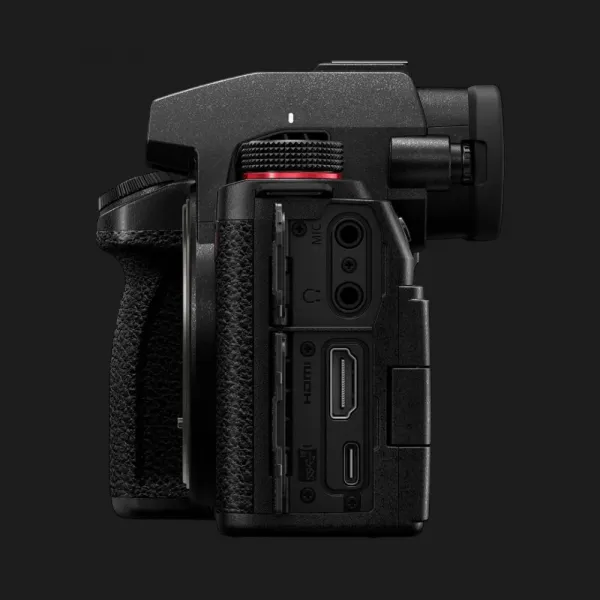 Цифровий фотоапарат Panasonic Lumix S DC-S5 II Body (DC-S5M2EE) (Standard)