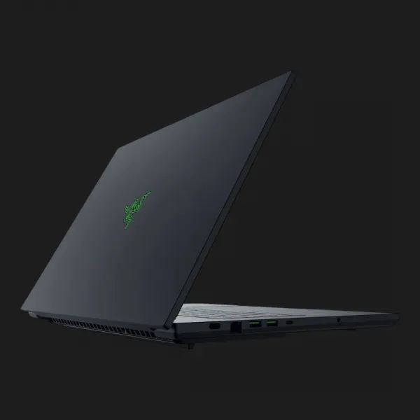 Ноутбук Razer Blade 18 18" (Intel Core Ultra 9/96GB/8TB (SSD)/RTX 5070 Ti) (RZ09-05297ER3-R3U6) (Standard)