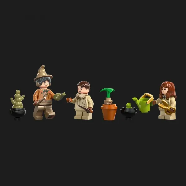 Конструктор LEGO Harry Potter Замок Гогвортс: урок гербології (76445)