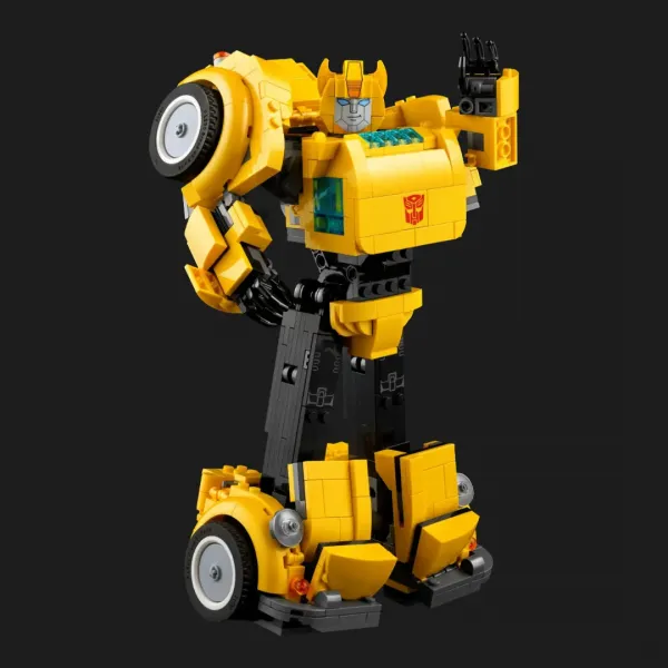 Конструктор LEGO Icons Бамблбі (10338)
