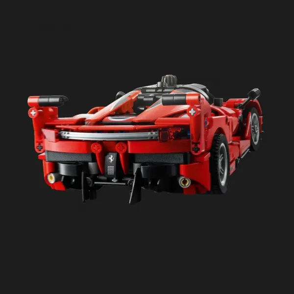 Конструктор LEGO Technic Ferrari FXX K (42212)