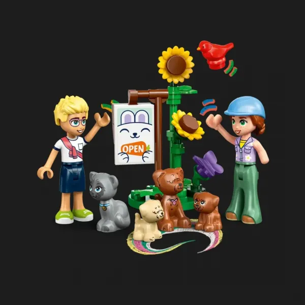 Конструктор LEGO Friends Ветеринарна клініка для коней і домашніх улюбленців (42651)